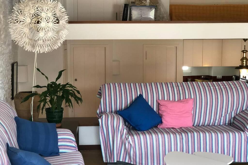 Roques - Casa En Primera Linea De Mar En Cadaques Luaran gambar