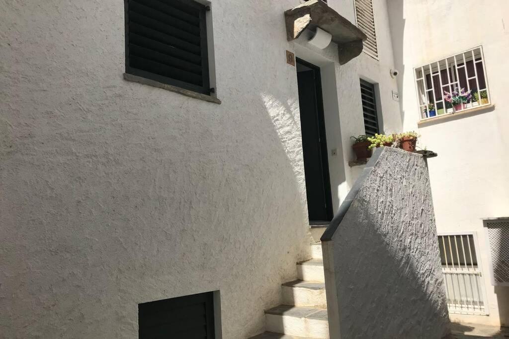 Roques - Casa En Primera Linea De Mar En Cadaques Luaran gambar