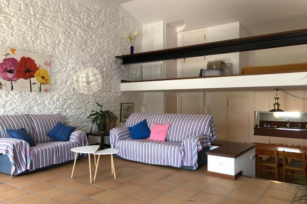 Roques - Casa En Primera Linea De Mar En Cadaques Luaran gambar